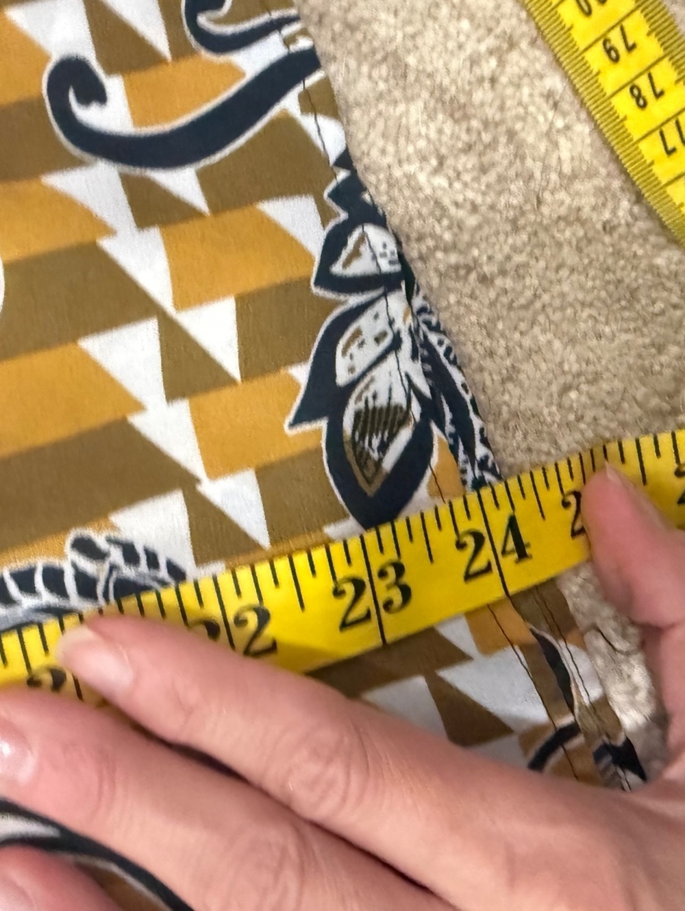 Zac & Rachel Medium Floral Patterned Blouse with Mustard and Black Geometric Acc - Picture 7 of 7